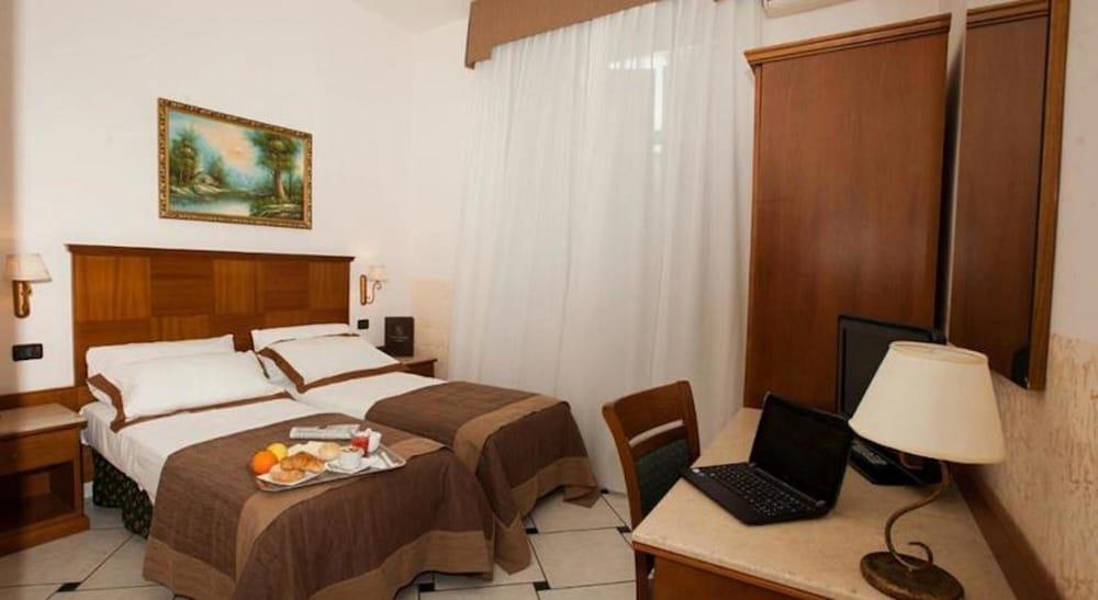 Garibaldi Suite Napoli Exterior foto